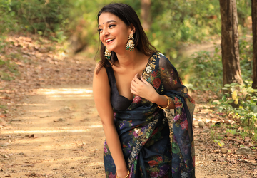 How to Mix and Match Silk Designer Sarees with Blouse