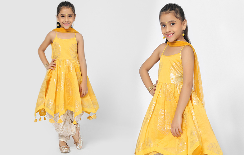 Choose Stylish & Comfortable Punjabi salwar Suits For Your Daughter’s Closet