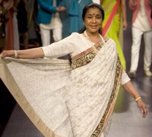 Heritage Handloom Sarees Are Asha Ji’s Secret Of Exuberance