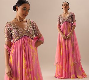 Navratri Special: Exploring The Art Of Garba Dance Costumes