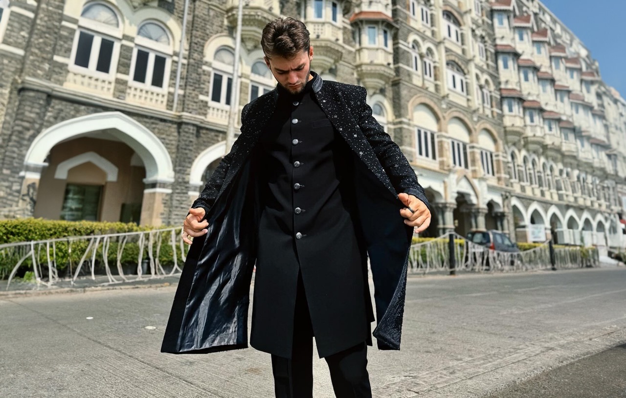 5 Trending Influencers Inspiring Fashionable Ethnic And Festive Outfits At KALKI Fashion