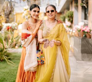 Mother of the Bride Outfits: Elegant Sarees & Styling Ideas