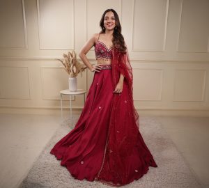 Ethnic Indian Outfits Every Woman Must Own